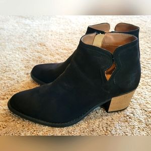 Qupid Booties Black Vegan Suede Size 8